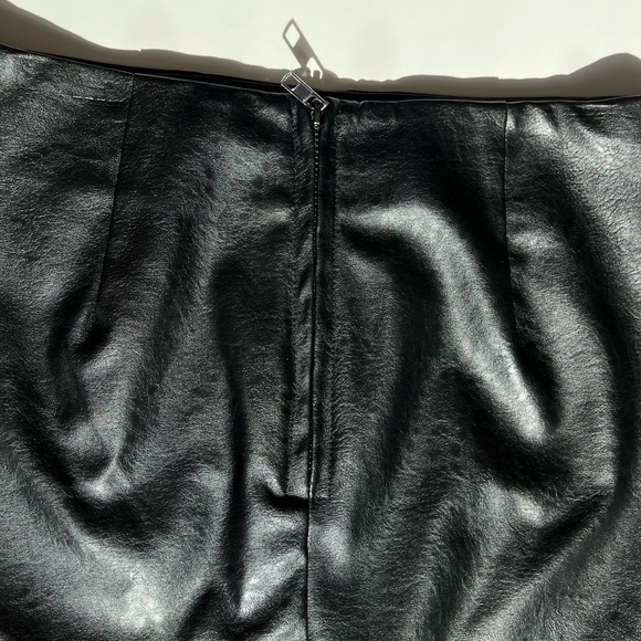 Black Faux Leather Mini Skirt - Picture 2 of 2